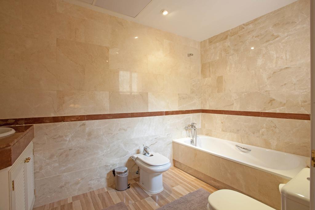 Hacienda Elviria Apartment มาร์เบยา ภายนอก รูปภาพ