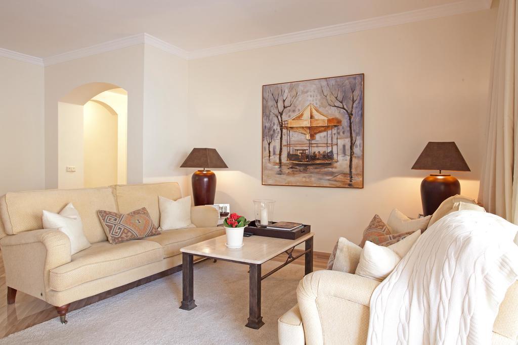 Hacienda Elviria Apartment มาร์เบยา ภายนอก รูปภาพ